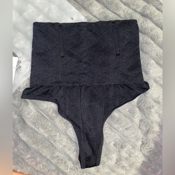 Lumière thong shapewear - Picture 3 of 3